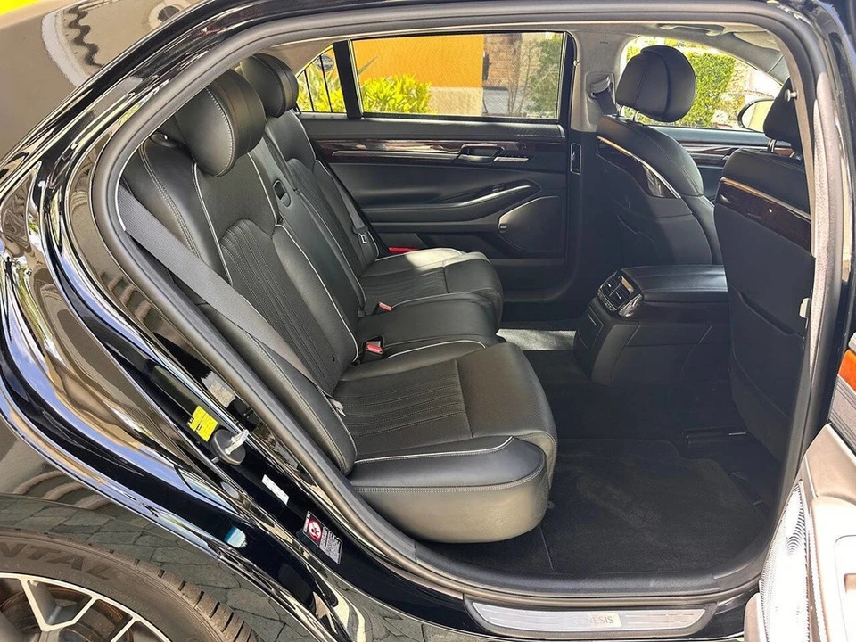 2017 Hyundai Genesis - Image 24 of 24