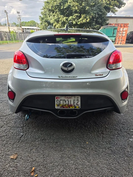 2017 Hyundai Veloster - Image 6 of 10