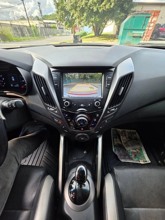 2017 Hyundai Veloster - Image 10 of 10