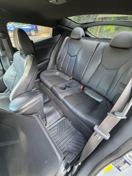 2017 Hyundai Veloster - Image 8 of 10