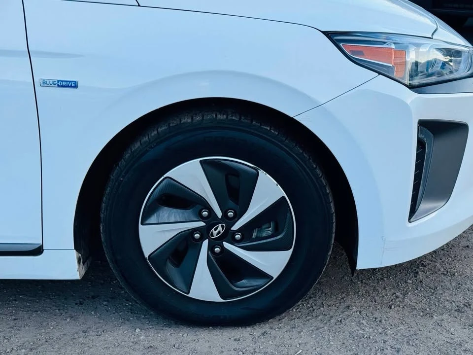 2017 Hyundai Ioniq 5 - Image 6 of 20