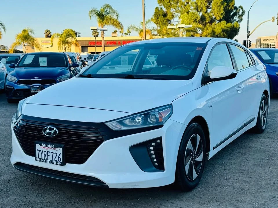 2017 Hyundai Ioniq 5 - Image 2 of 20