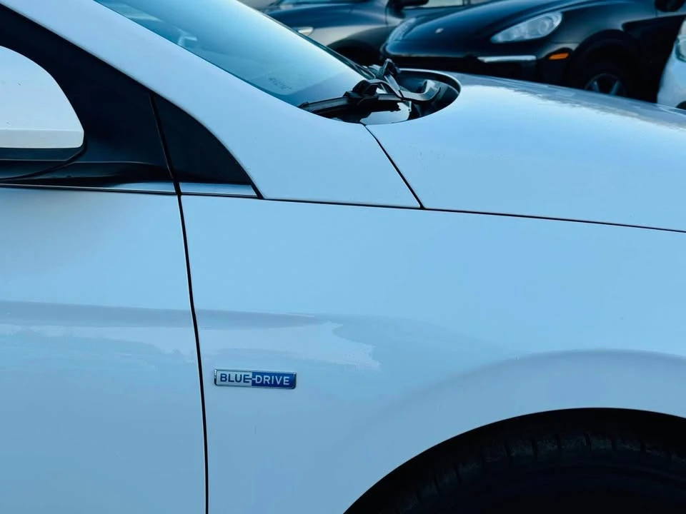 2017 Hyundai Ioniq 5 - Image 5 of 20