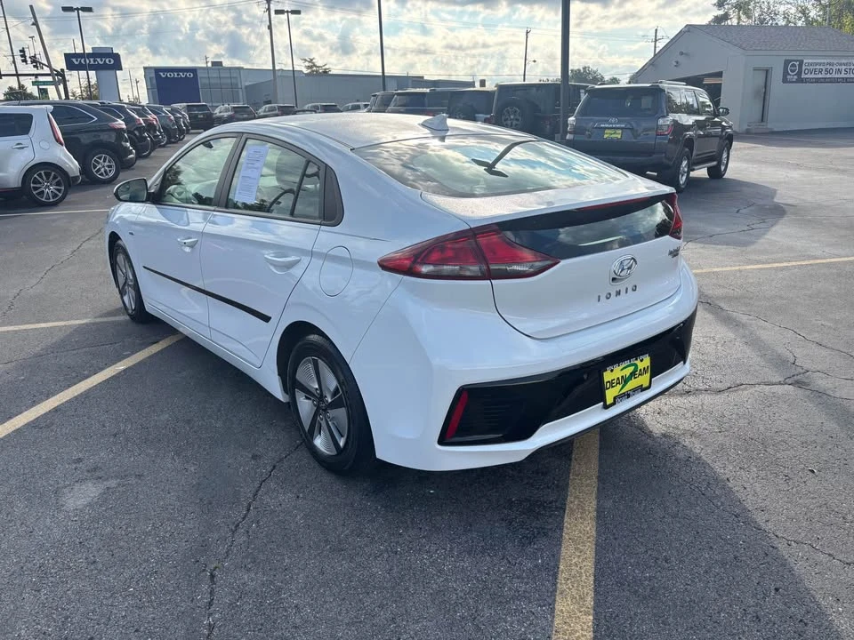 2017 Hyundai Ioniq 5 - Image 2 of 12