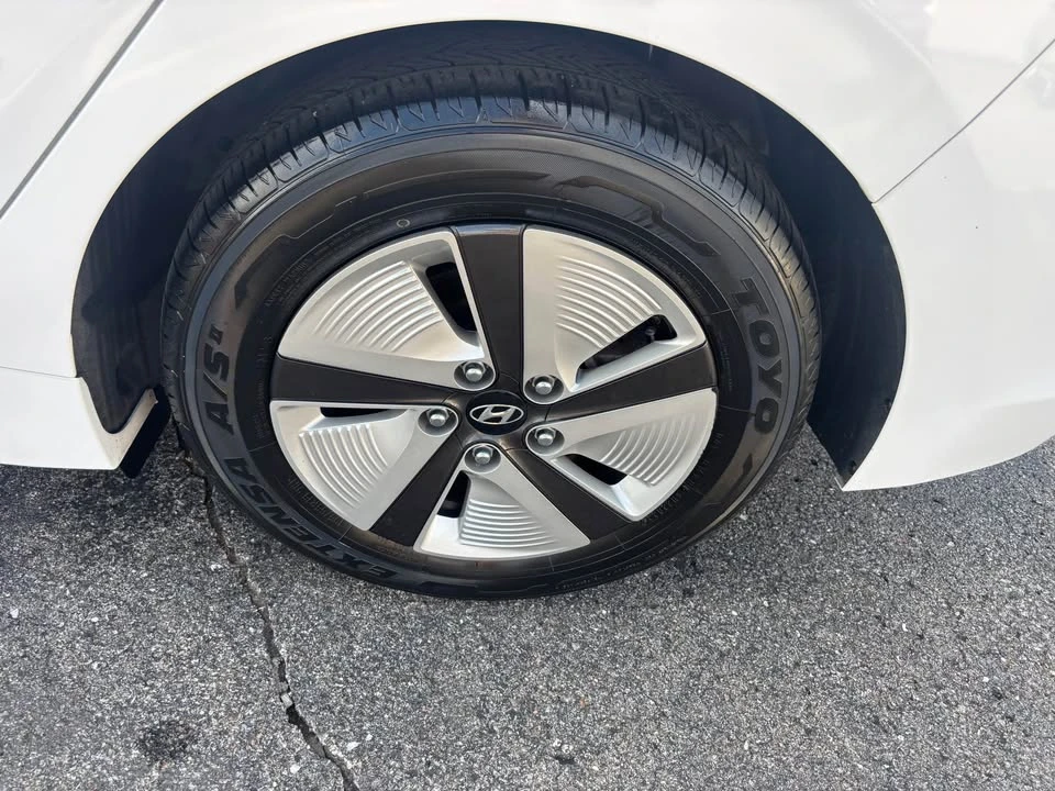 2017 Hyundai Ioniq 5 - Image 7 of 12