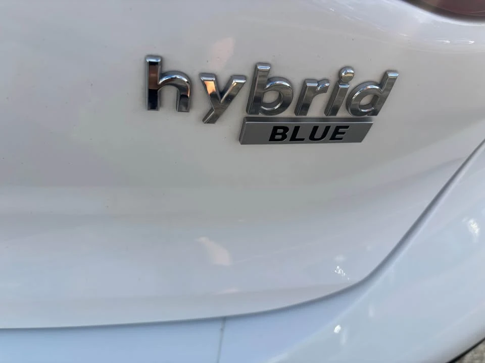 2017 Hyundai Ioniq 5 - Image 5 of 12