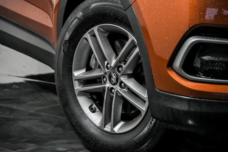 2017 Hyundai Santa Fe - Image 3 of 21