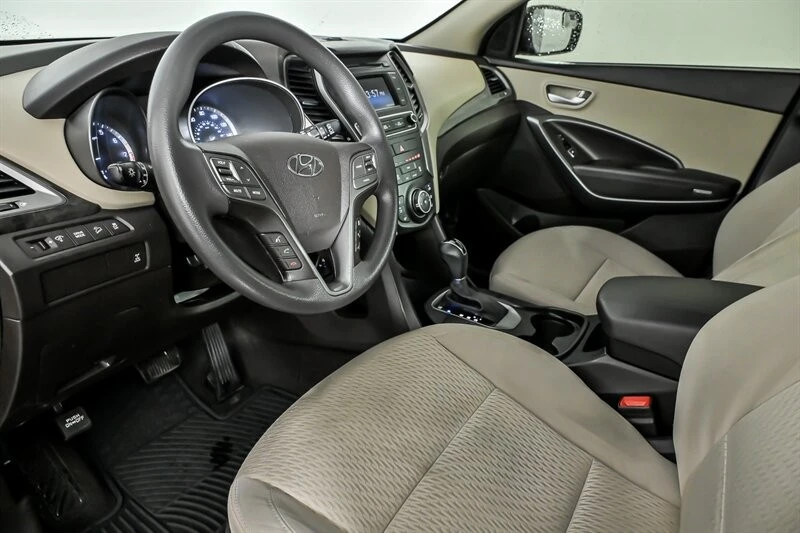 2017 Hyundai Santa Fe - Image 16 of 21