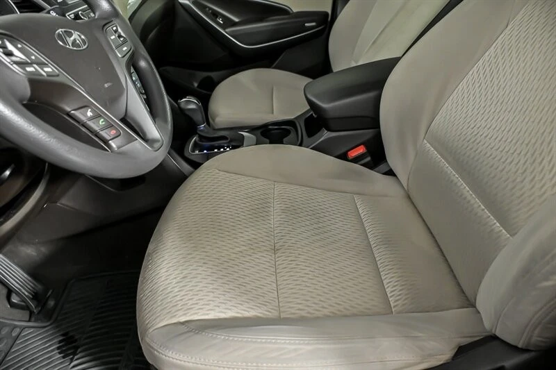 2017 Hyundai Santa Fe - Image 17 of 21