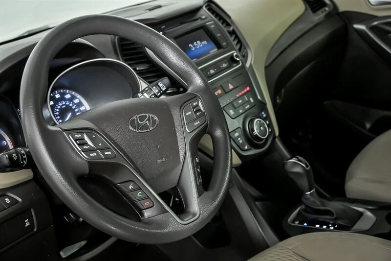 2017 Hyundai Santa Fe - Image 20 of 21