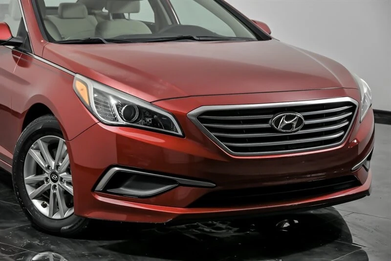 2017 Hyundai Sonata - Image 2 of 21