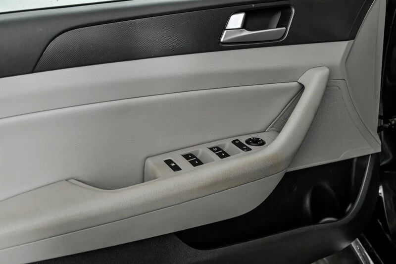2017 Hyundai Sonata - Image 15 of 21