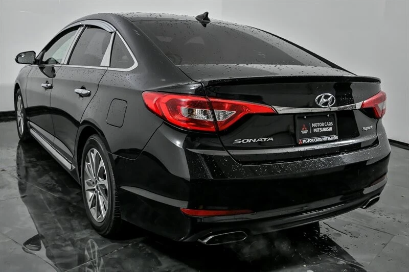 2017 Hyundai Sonata - Image 8 of 21