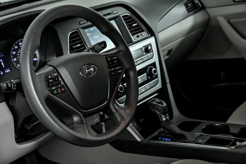 2017 Hyundai Sonata - Image 20 of 21