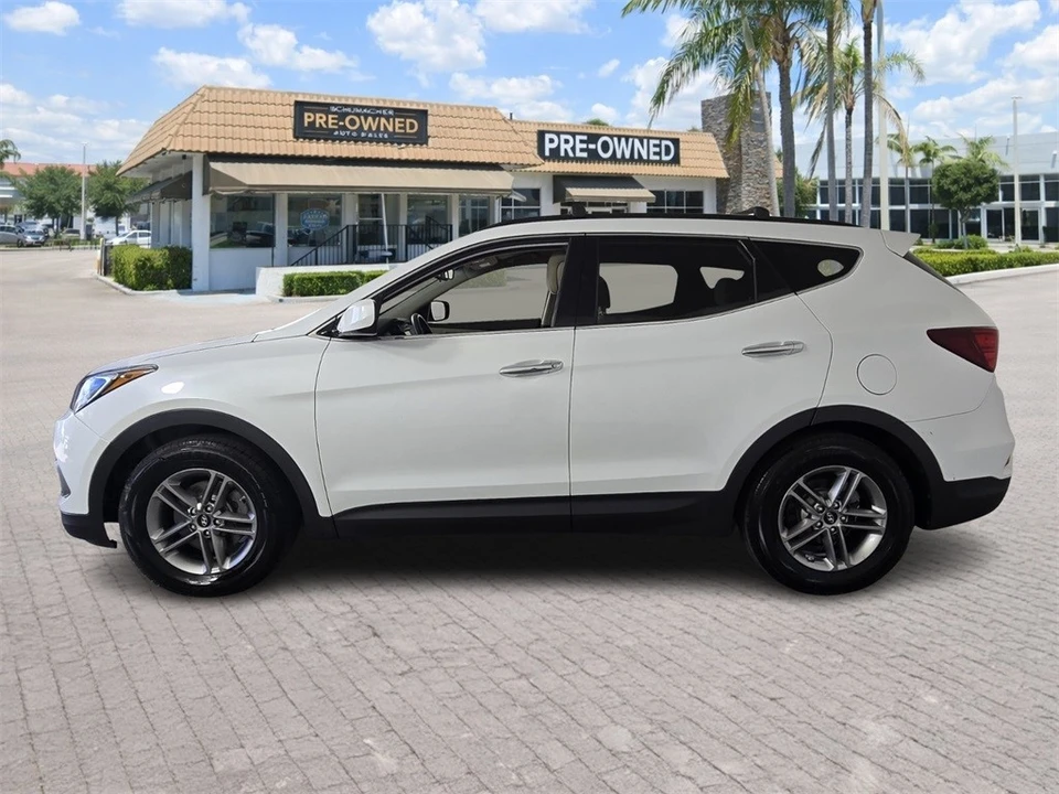 2017 Hyundai Santa Fe - Image 4 of 12