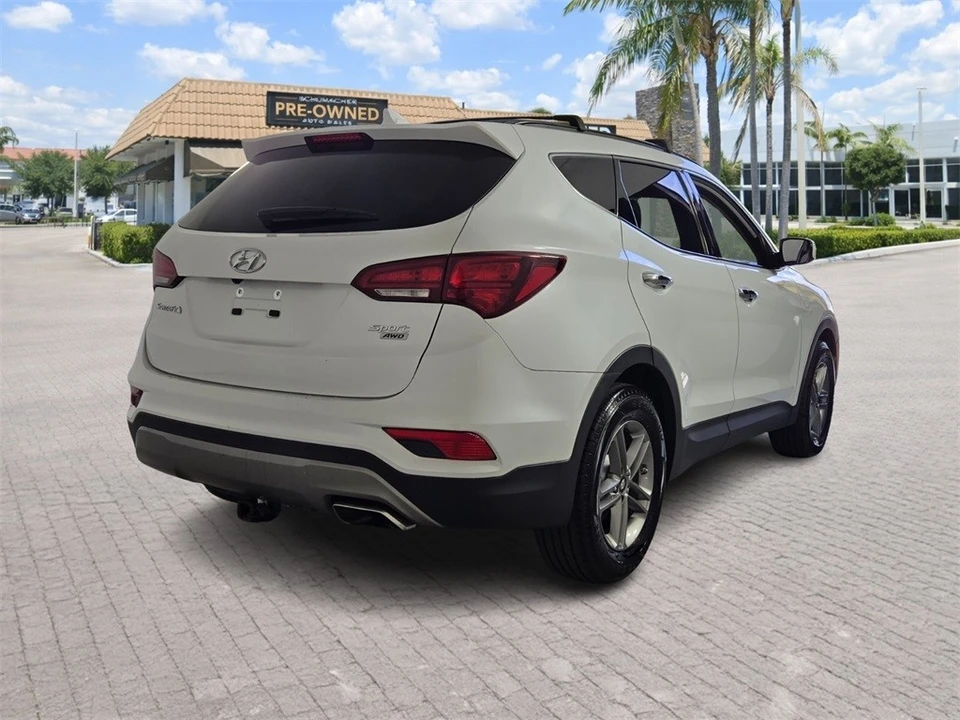 2017 Hyundai Santa Fe - Image 7 of 12