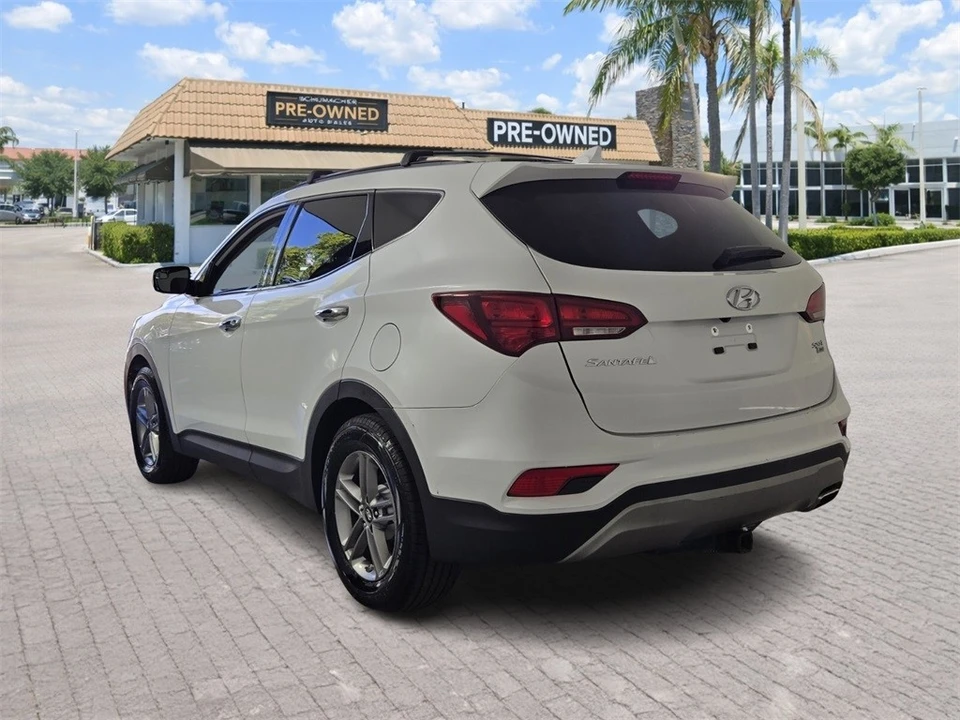 2017 Hyundai Santa Fe - Image 5 of 12