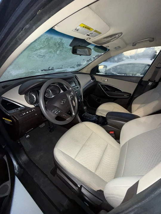2017 Hyundai Santa Fe - Image 6 of 11