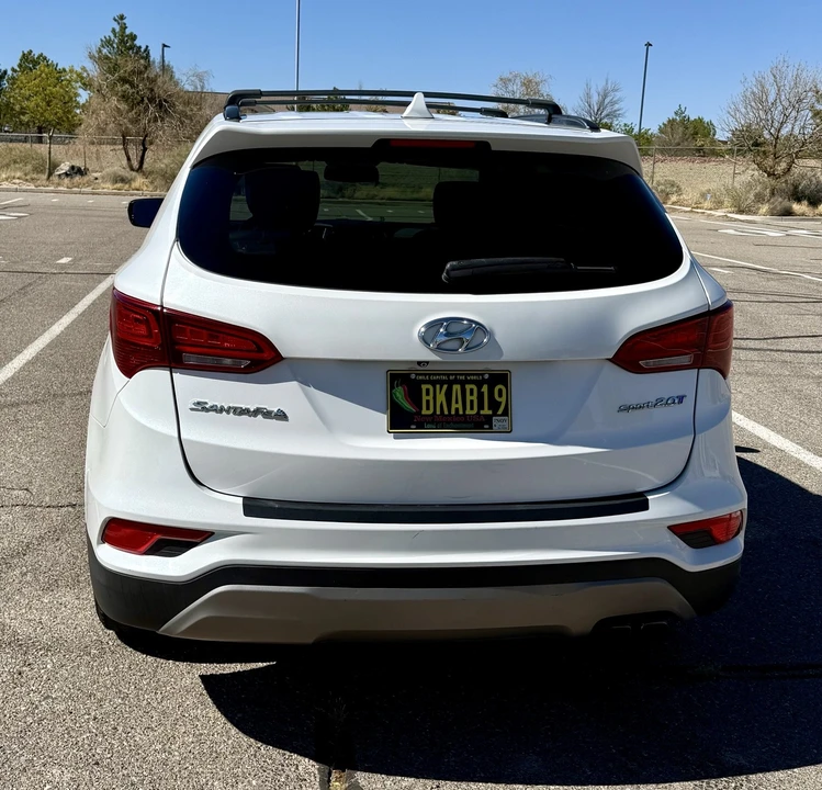 2017 Hyundai Santa Fe - Image 9 of 21