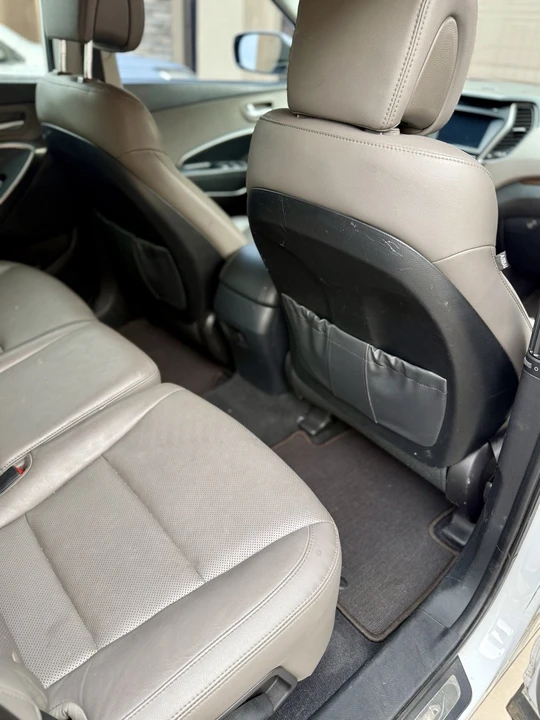 2017 Hyundai Santa Fe - Image 19 of 21
