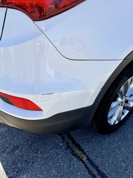 2017 Hyundai Santa Fe - Image 7 of 21