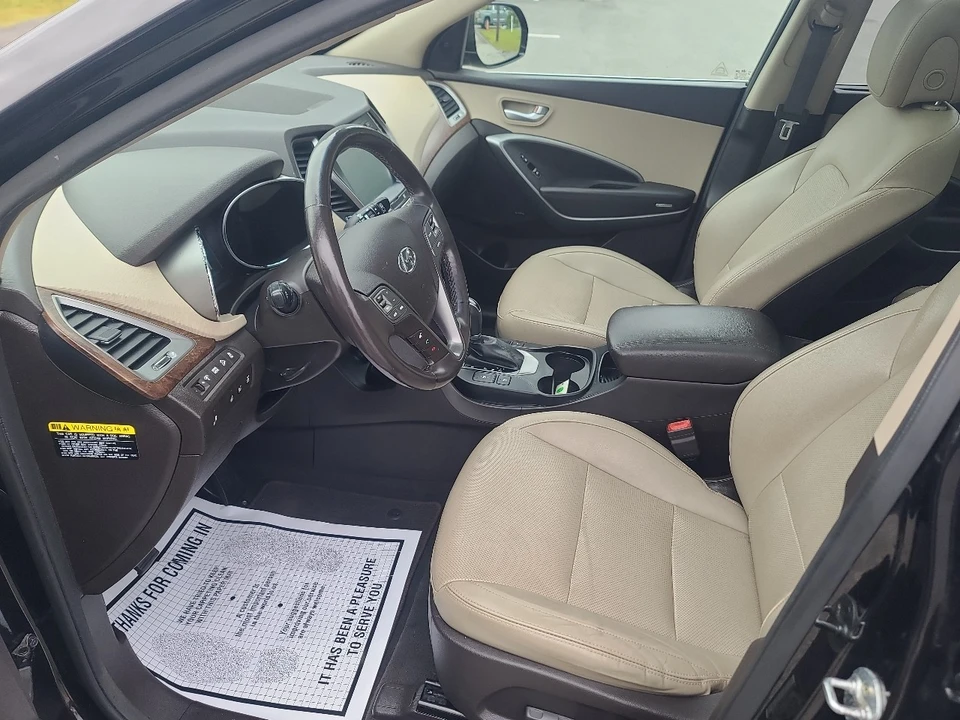 2017 Hyundai Santa Fe - Image 10 of 21