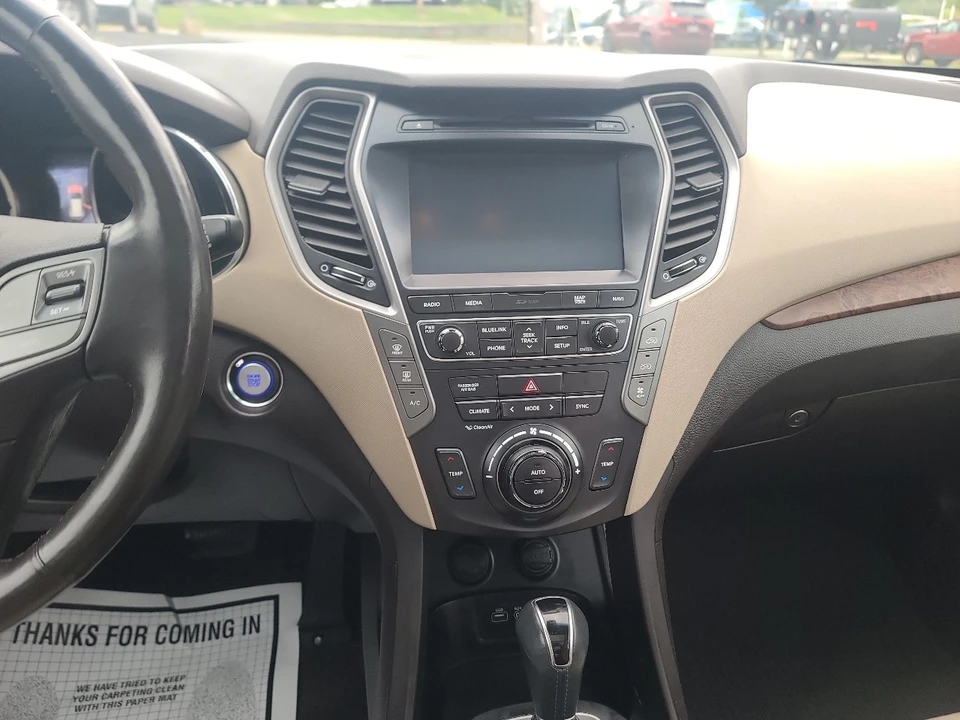 2017 Hyundai Santa Fe - Image 17 of 21