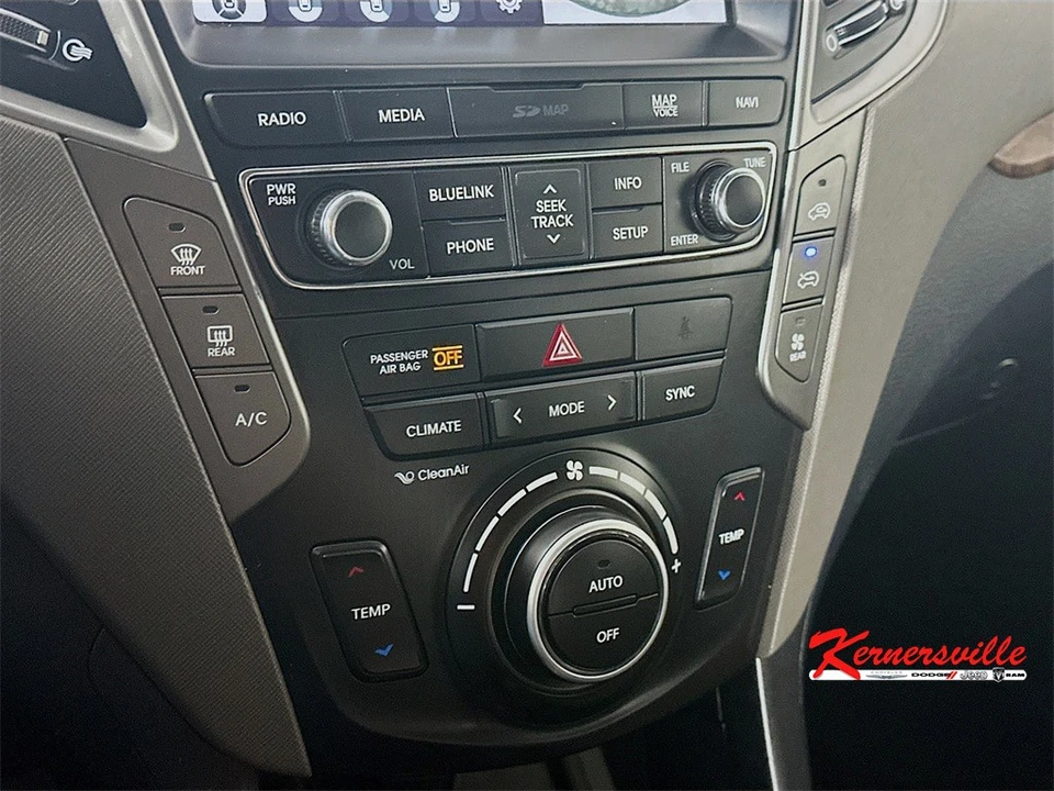 2017 Hyundai Santa Fe - Image 18 of 21