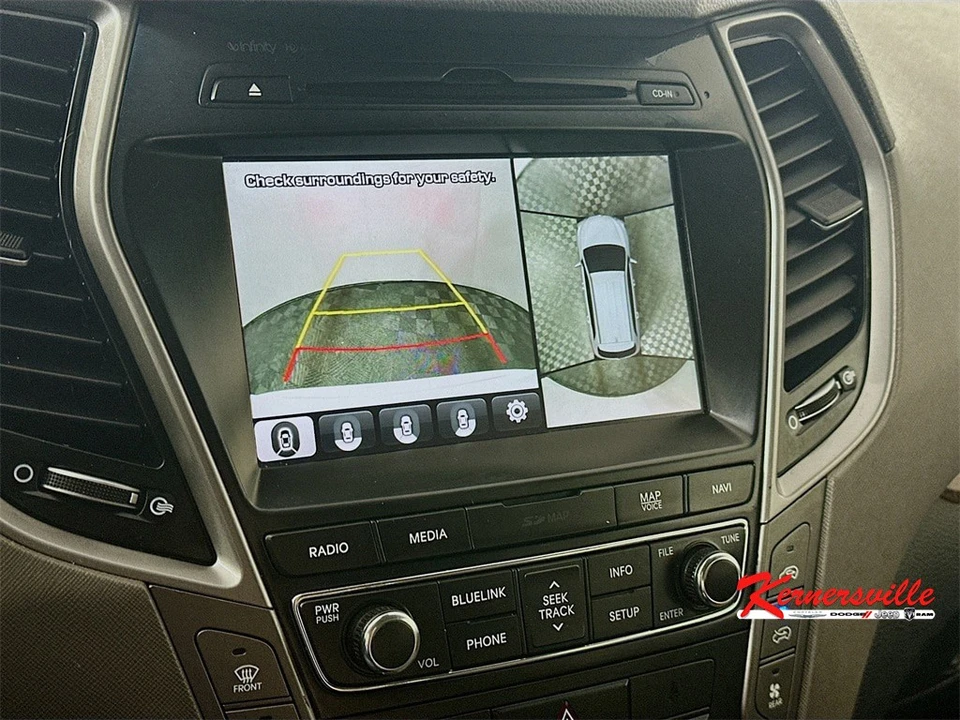 2017 Hyundai Santa Fe - Image 20 of 21