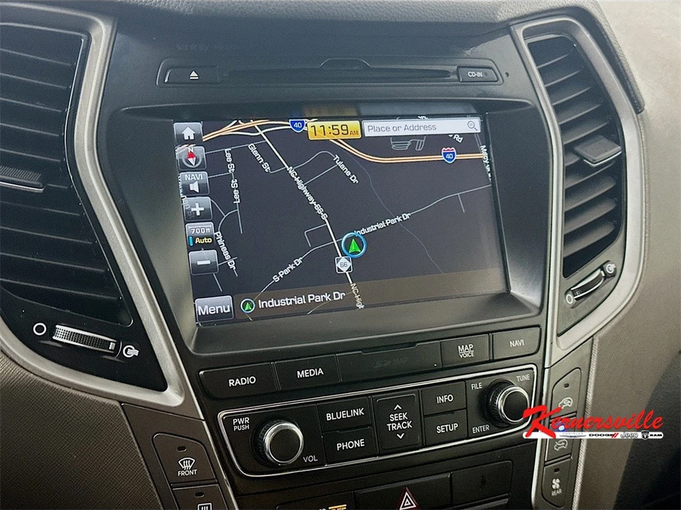 2017 Hyundai Santa Fe - Image 19 of 21