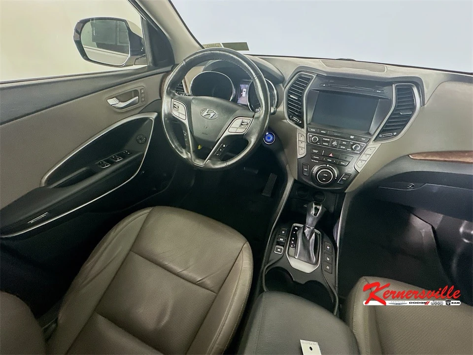2017 Hyundai Santa Fe - Image 9 of 12