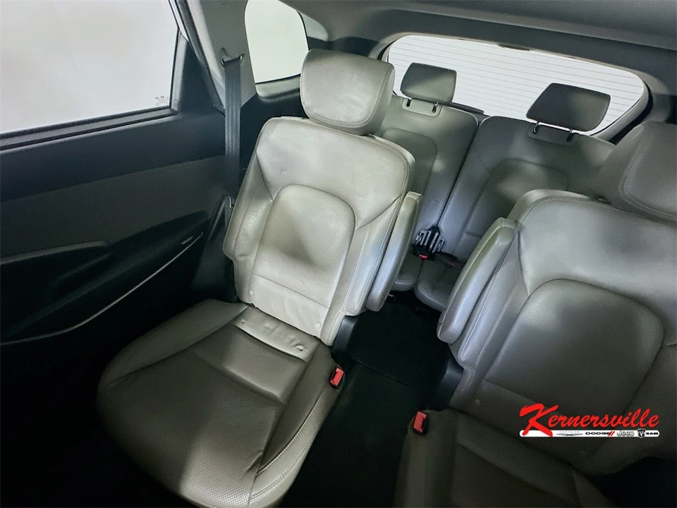 2017 Hyundai Santa Fe - Image 12 of 21