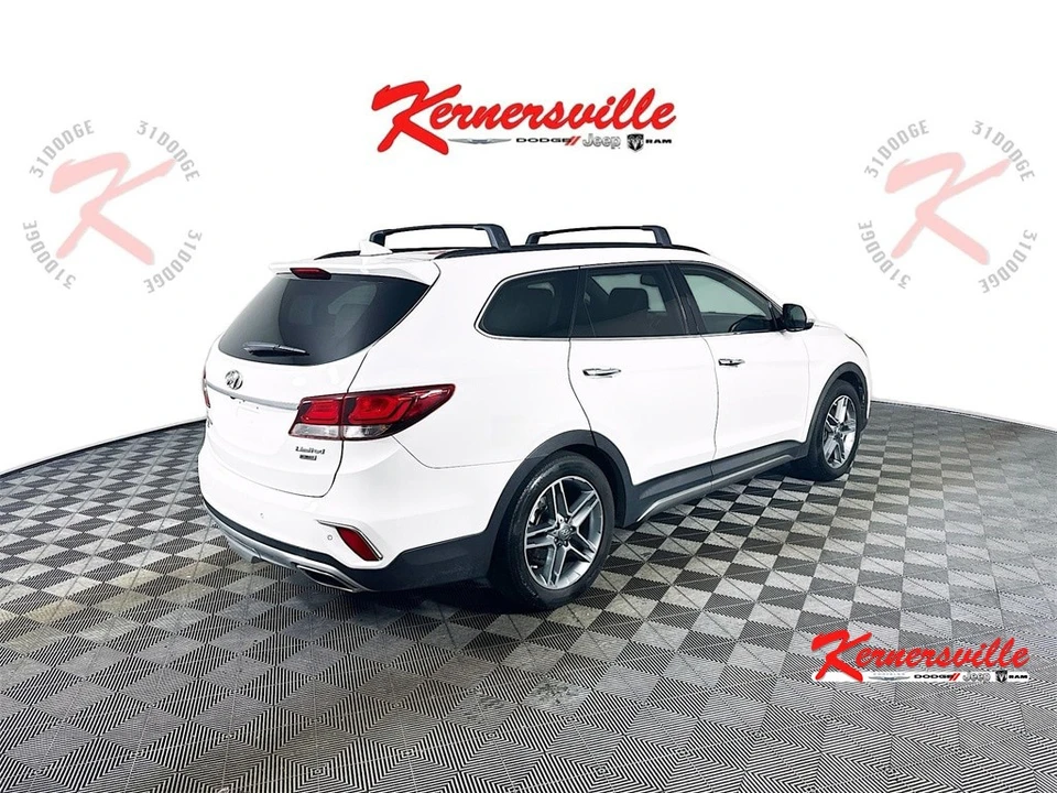 2017 Hyundai Santa Fe - Image 7 of 12