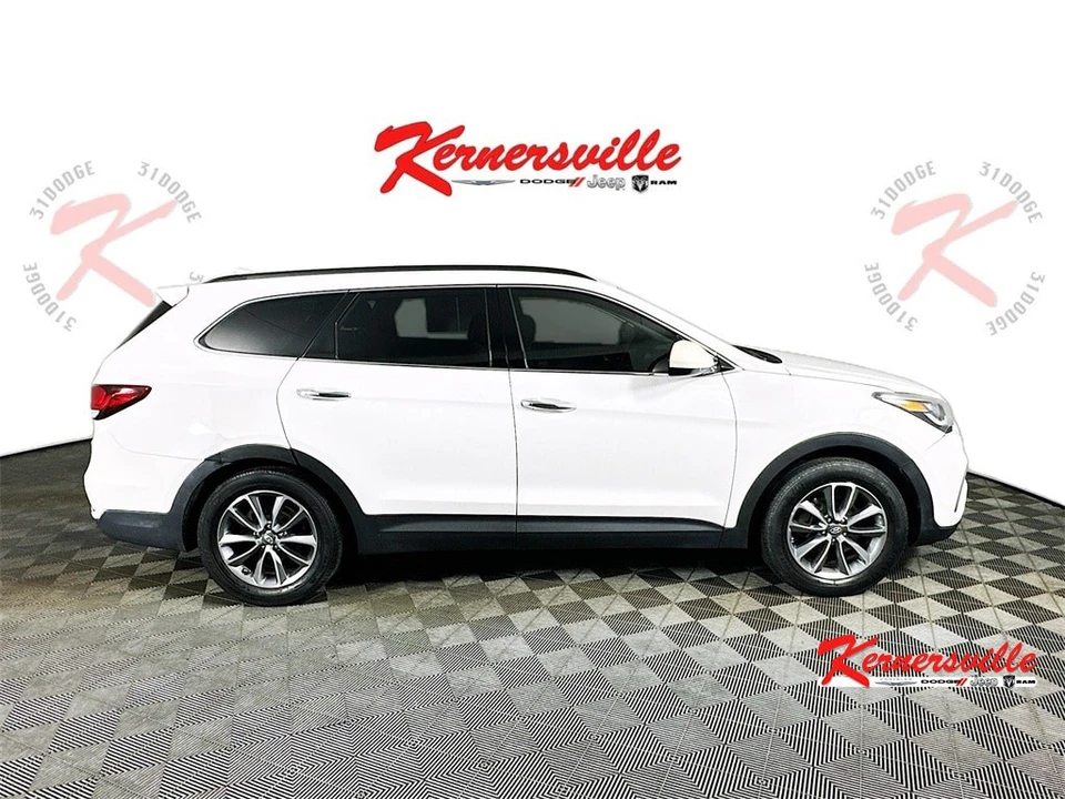 2017 Hyundai Santa Fe - Image 8 of 21