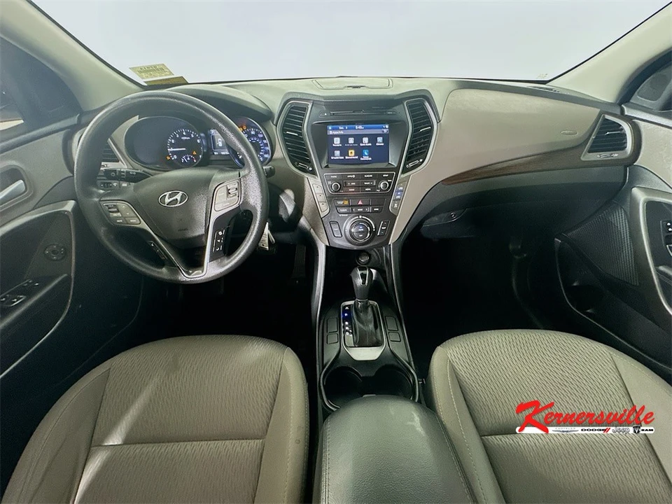 2017 Hyundai Santa Fe - Image 10 of 21