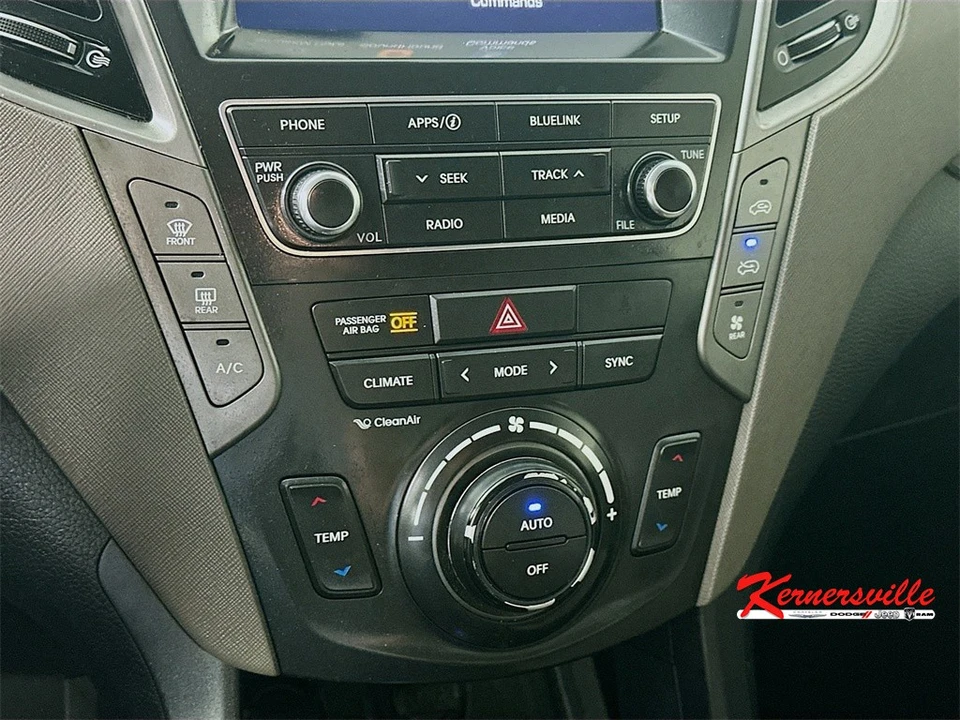 2017 Hyundai Santa Fe - Image 18 of 21