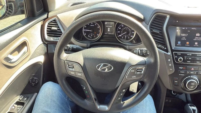 2017 Hyundai Santa Fe - Image 10 of 12