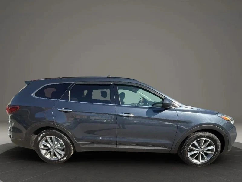 2017 Hyundai Santa Fe - Image 4 of 12