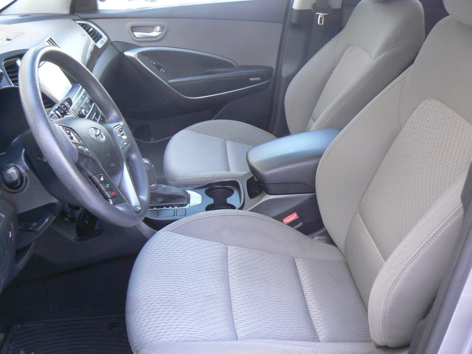 2017 Hyundai Santa Fe - Image 9 of 14