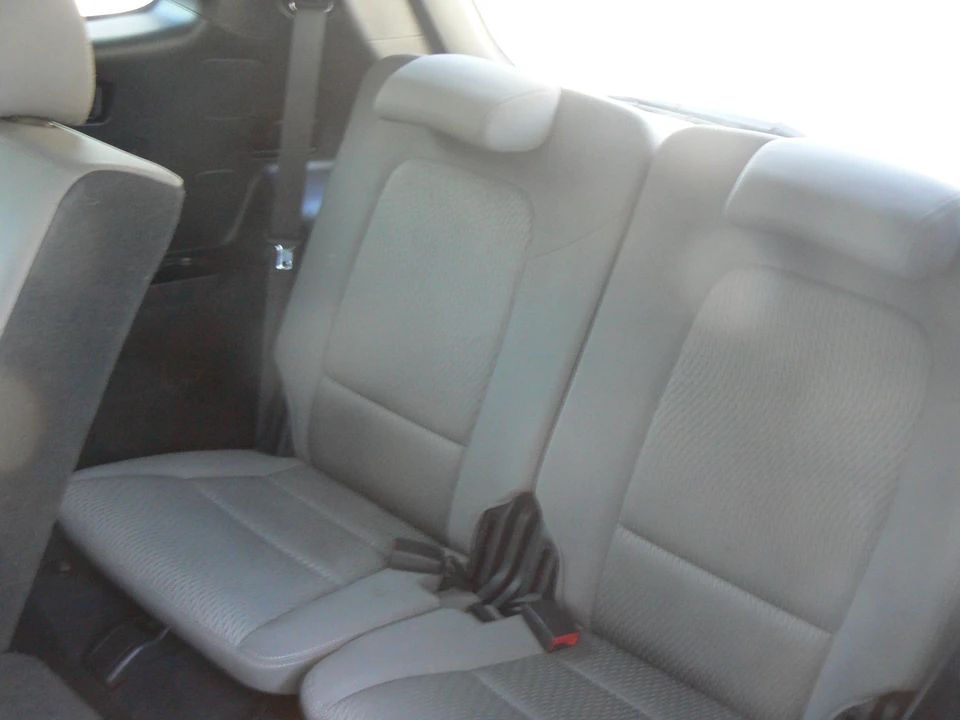 2017 Hyundai Santa Fe - Image 12 of 14
