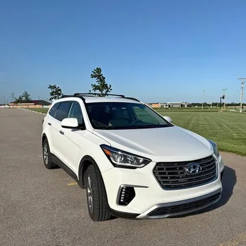 2017 Hyundai Santa Fe SE Sport Utility 4D