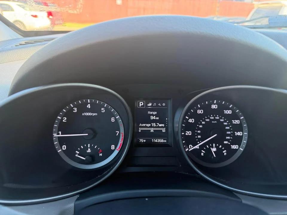 2017 Hyundai Santa Fe - Image 9 of 10