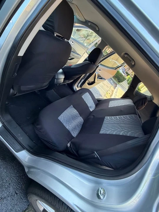 2017 Hyundai Santa Fe - Image 12 of 14