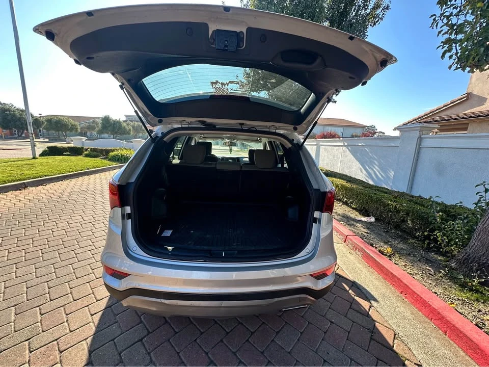 2017 Hyundai Santa Fe - Image 8 of 14