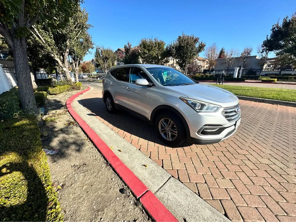 2017 Hyundai Santa Fe - Image 2 of 14