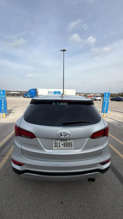 2017 Hyundai Santa Fe - Image 6 of 13