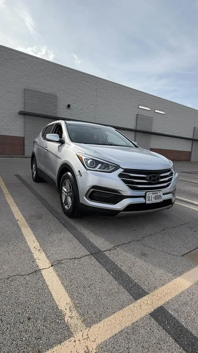 2017 Hyundai Santa Fe - Image 2 of 13