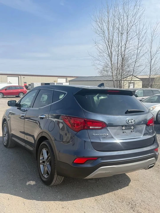 2017 Hyundai Santa Fe - Image 5 of 16