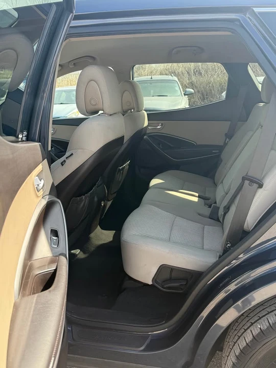 2017 Hyundai Santa Fe - Image 8 of 16