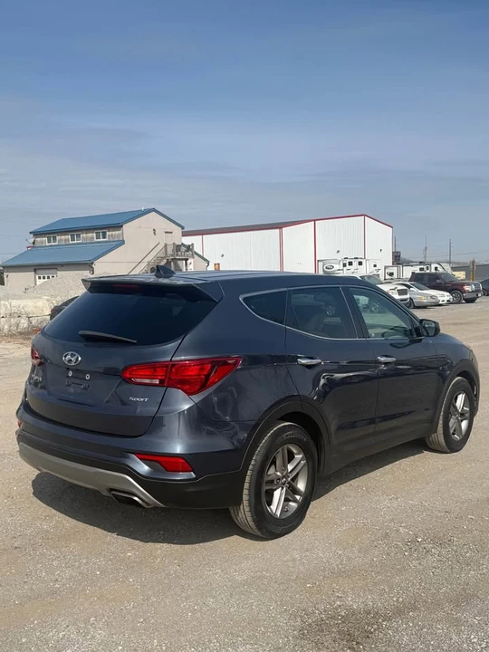 2017 Hyundai Santa Fe - Image 4 of 16
